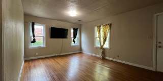 Spacious 3 Bed, 2 Bath Tulsa Home — 728 N Marion Ave Gallery 4