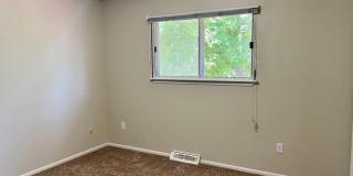 Cute House with Amazing Yard! Gallery 5