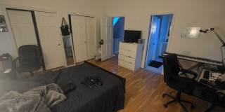 NO FEE! XL House w 2 Parking Inc, Laundry I/U -- New Hardwood Flooring, Pet Friendly, 2 Parking Spots Inc Gallery 7