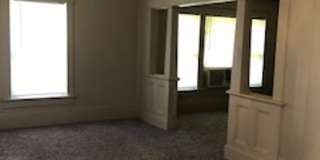 Three Bedroom/1 Bath Home/Spacious Rooms/Enclosed Back Porch Gallery 3