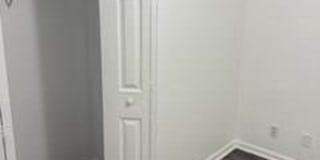 6109 Reynolds Street Gallery 4