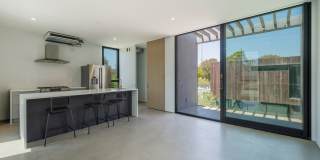 Zen House | Award-Winning Architectural Lease in Manhattan Beach Gallery 36