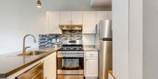 Serene 2 Bedroom 2 Bath Townhome in Windsor, CA with Carport Included! Gallery 1