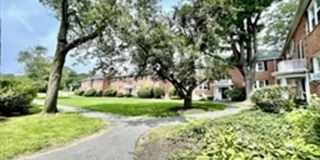17 Hammond Pond Parkway Gallery 10