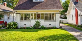 Charming 2-Bedroom Home with Hardwood Floors & Private Driveway! Gallery 1