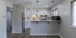 3833 Cuming Gallery 1