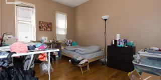 Nicely renovated 4 bed near the Green Line and BC for the upcoming school year! Gallery 15