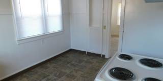 4Bd/1Ba Two Story Home - For Viewing! Gallery 6