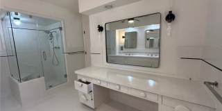 301 Bermuda Place Gallery 16