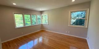 La Cañada Schools-  Family Home - Natural Hardwood, 2 car attached garage, Central A/C, New Appliances, expansive backyard entertaining space Gallery 18
