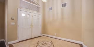 Beautiful 5 bedroom 4.5 bath home with large basement in gated community! Gallery 4