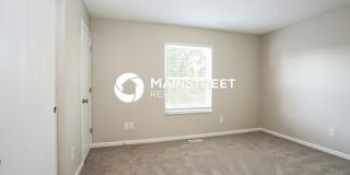 1386 Hackworth Street Gallery 14