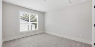 2957 Ross Avenue Gallery 23