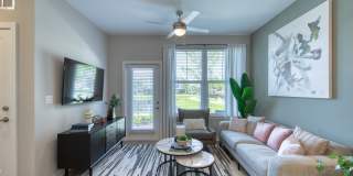 Mason Veranda Gallery 44