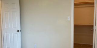 Bright & Spacious 3BR/2.5BA with Loft and Two-Car Garage in Sendero Springs Gallery 13