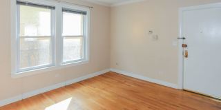 628 W. Roscoe Apt. Gallery 2