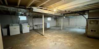 610 Colorado - 3bed/1bath house, garage & basement! Gallery 15