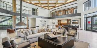 The Palo Gallery 27