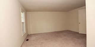 Fantastic 3br End-Unit Town Home in highly sought Silver Spring Neighborhood - Ready mid-June Gallery 12