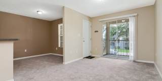 Park Lake — 1 Bed / 1 Bath + Den | Upstairs Condo | Brandon, FL Gallery 16