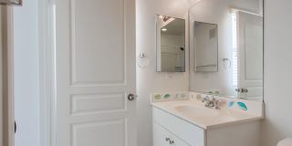 Available Now! Tri-Level 3 Bedroom 3.5 Bath Townhome!! Gallery 15