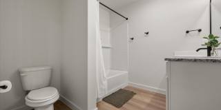 2505 Kenwood Avenue Gallery 8