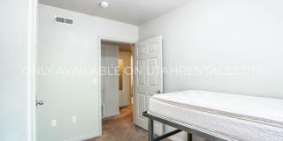 884 E 700 N Gallery 7