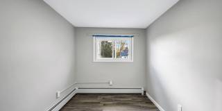 333 Oak Street Gallery 11