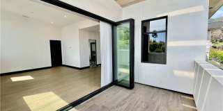 1319 Sunset Plaza Drive Gallery 31