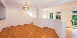 Spacious 3BD/2.5BA Mesa Townhome! (Walking distance to the beach) Spacious 3BD/2.5BA Mesa Townhome! (Walking distance to the beach) Gallery 10