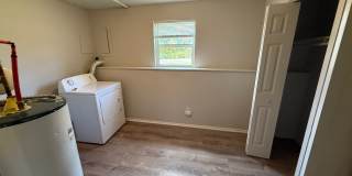 Stonegate Complex -- Fully Furnished and Utilities Included! Gallery 28