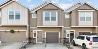 Gorgeous Townhome in Ridgefield! Gallery 1