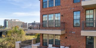 District West Gallery 33