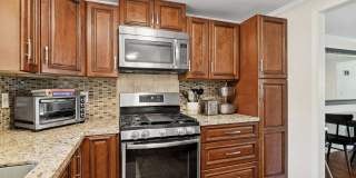 7329 Ash Street Gallery 1