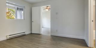 The Docks at Redmond Lakeview Gallery 36