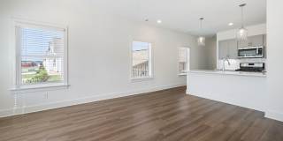 1 Bedroom home with Garage! Gallery 7