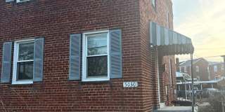 5030 S DAKOTA Avenue NE Gallery 1