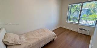 1535 West Ave Gallery 4