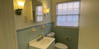 Charming 2-bedroom, 1.5-bath in Savannah, GA, Available now! Gallery 9