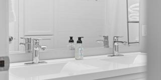 Bright & Comfortable 3 Bedroom Home Gallery 41