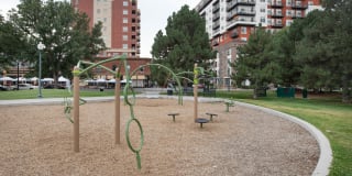 Radius Uptown Apartments Gallery 37