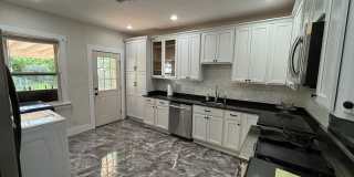 Room in 2 Bedroom Home at Avant Ave Gallery 11