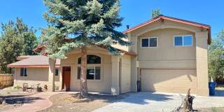 Quiet Cul-De-Sac Studio Apartment Gallery 1