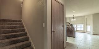 4 Bedroom 2.5 Bath Townhome near Centennial Park! Gallery 6