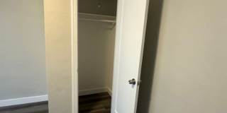 BEAUTIFUL UPDATED DUPLEX 2 BED & ONE BATH! Gallery 5