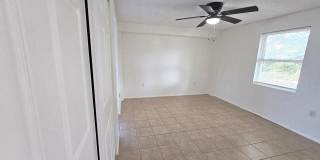 284 Rotonda Blvd W Gallery 18