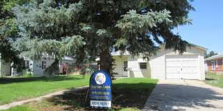Cozy & Convenient 2+ Bedroom W/Garage Gallery 1