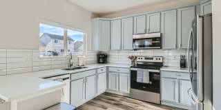 Lovely 3 BDR/3BA Home - 20 Minutes to Denver Gallery 9