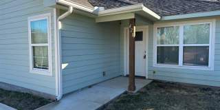 428 E Nelson Street Gallery 1