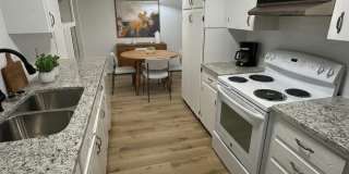 408 SE First Street Gallery 29